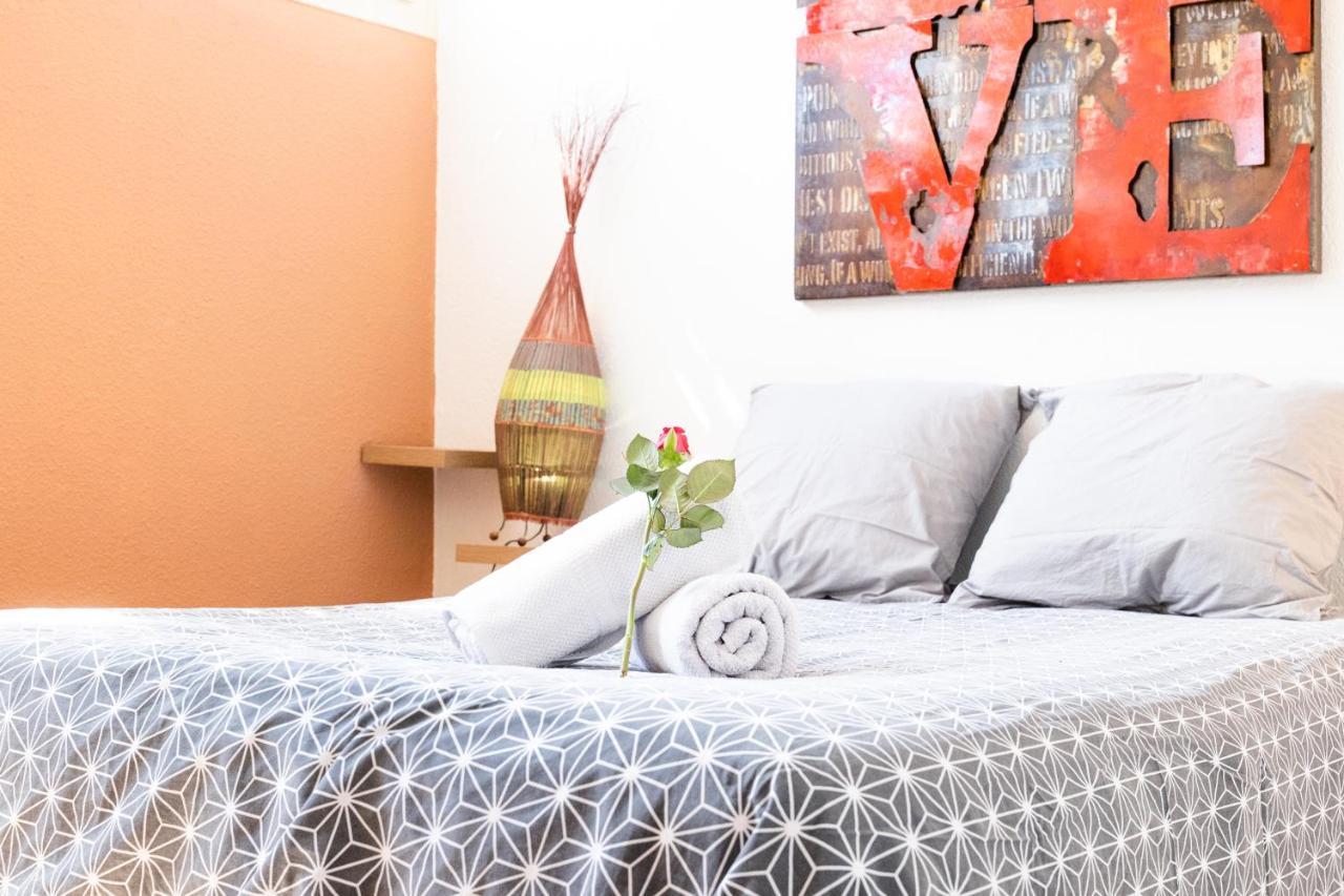 Le Farniente: Beachside Retreat With Terrace, Wi-fi & Parking